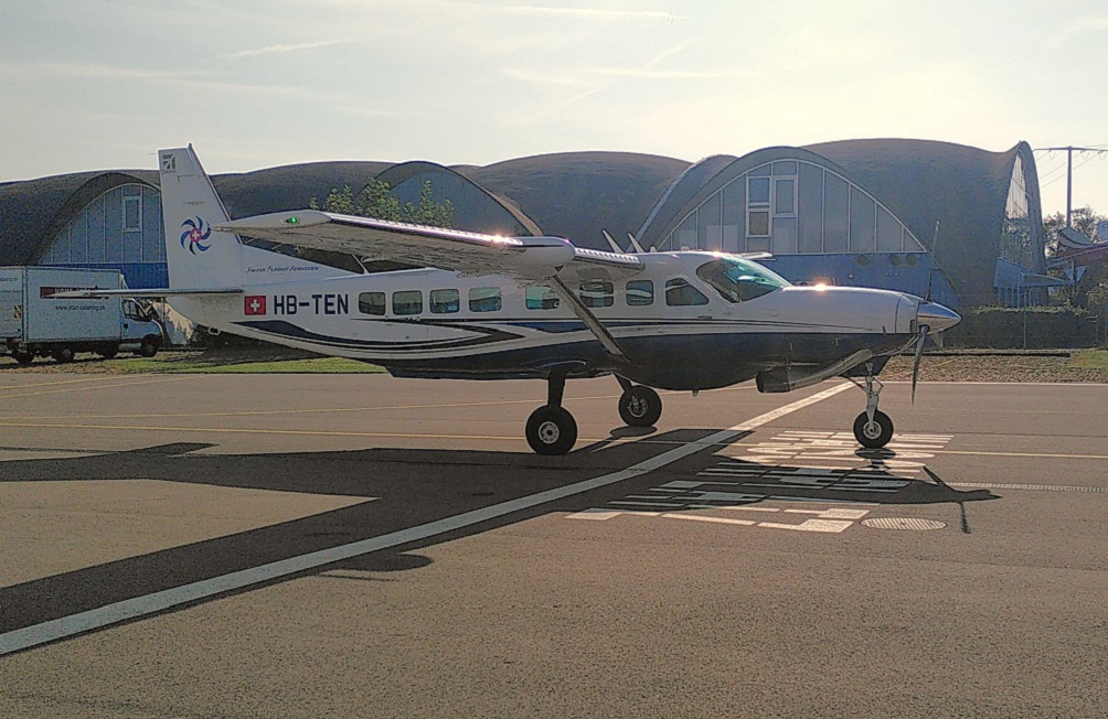 HB-TEN aircraft at Dübendorf airport